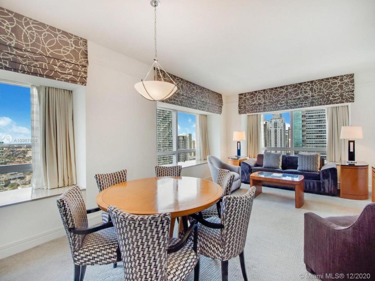 Four Seasons Hotel Miami - Luxury Private Residences Bagian luar foto