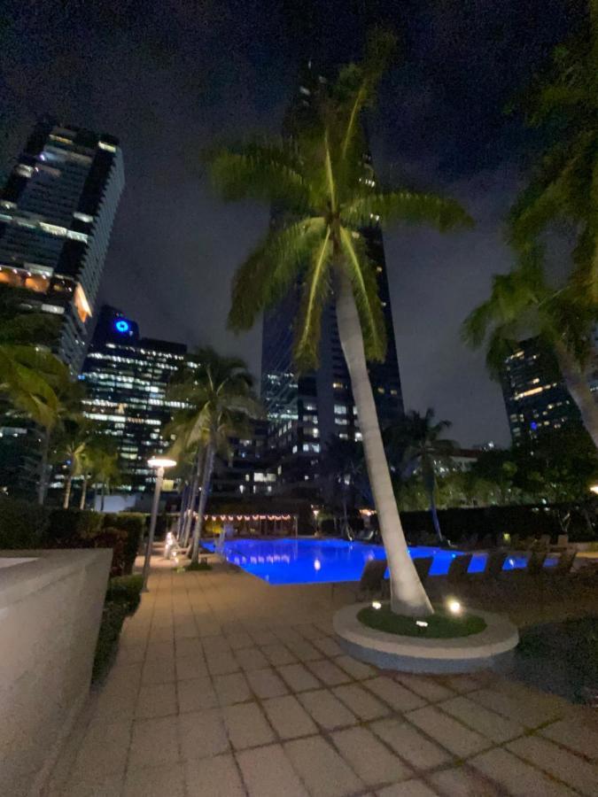 Four Seasons Hotel Miami - Luxury Private Residences Bagian luar foto