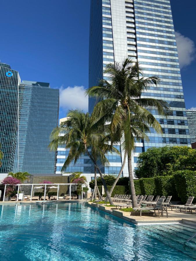 Four Seasons Hotel Miami - Luxury Private Residences Bagian luar foto