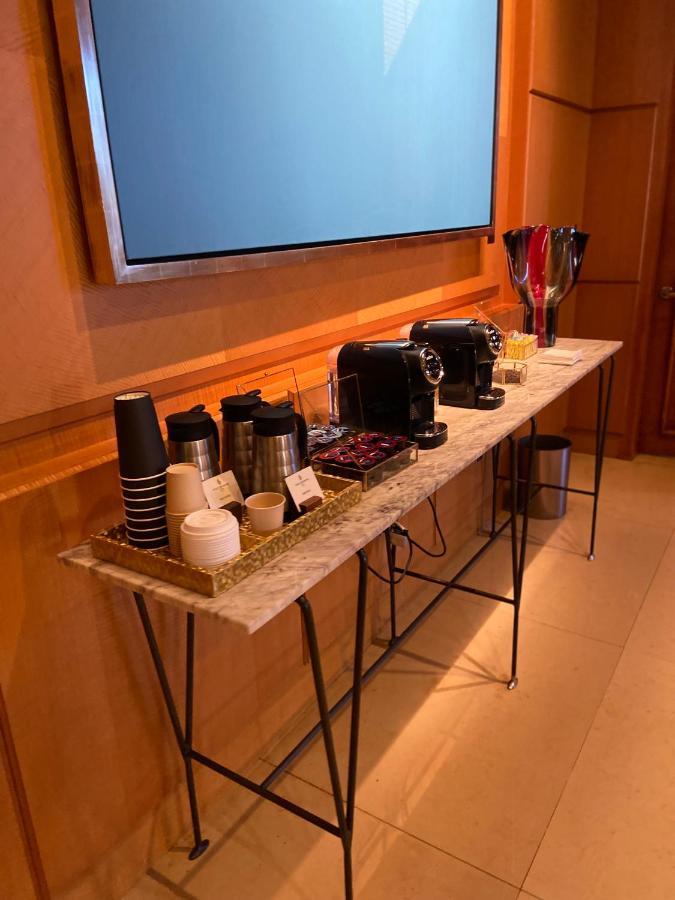 Four Seasons Hotel Miami - Luxury Private Residences Bagian luar foto